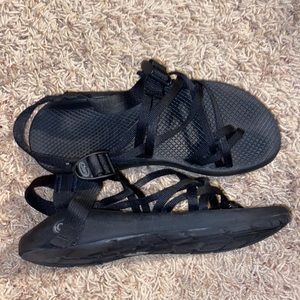 LIKE NEW Z-2 Strap Black Chacos